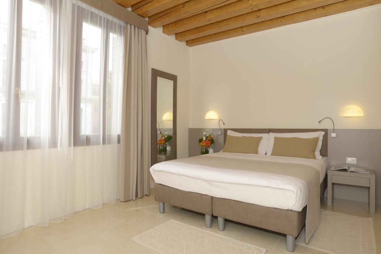 Superior Double Room with Canal View,710753266:JPEG